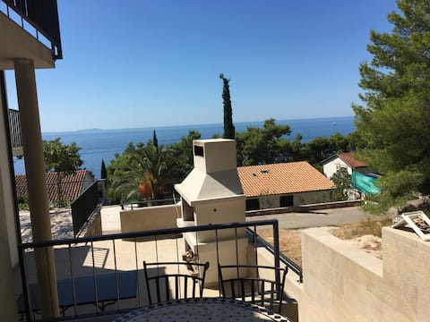 Ivan Dolac: Home with a View