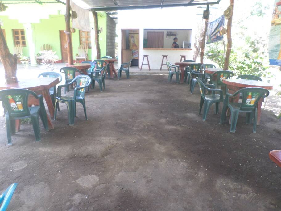 Área de Bar y Restaurante