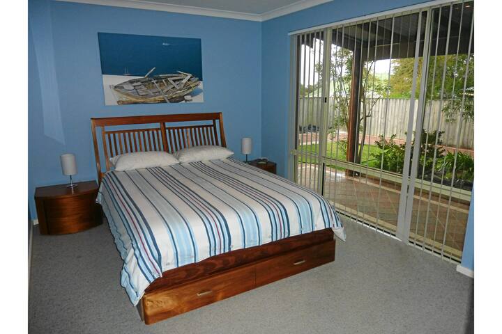 The Zanthoreas gallery image 4