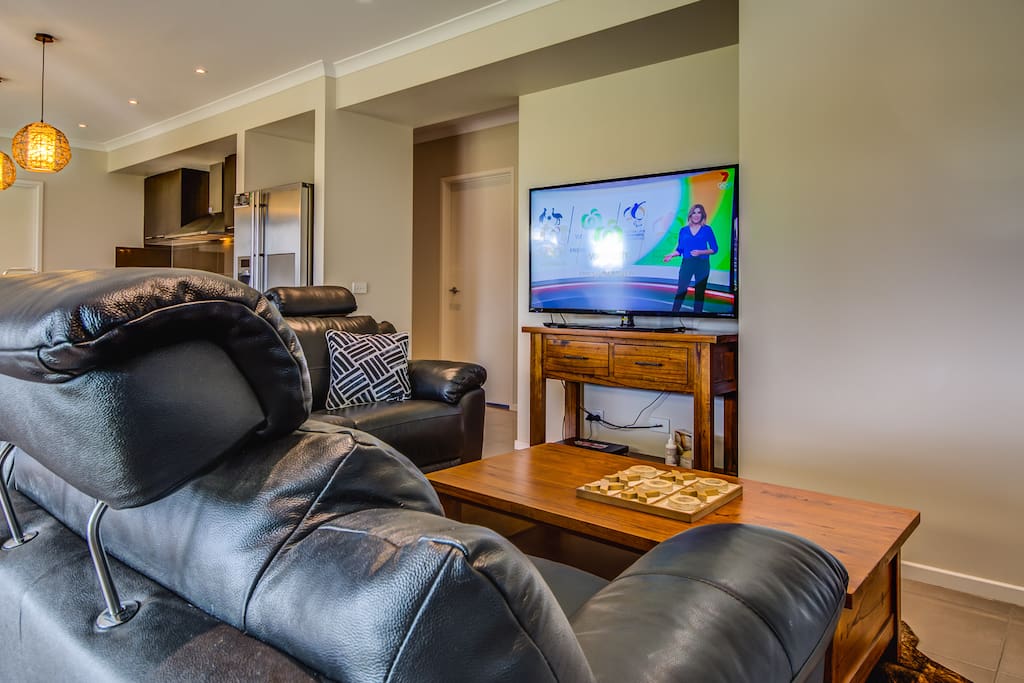 Lounge/TV area...