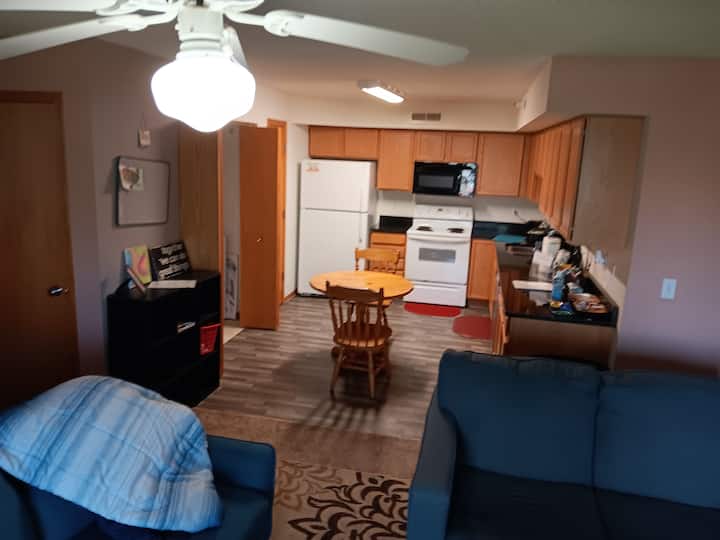 2 Bed, 2 Bath Ground Floor Condo In North Liberty - Lake Macbride State Park, Solon
