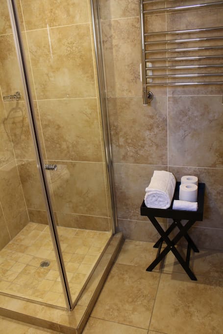 En-suite with shower