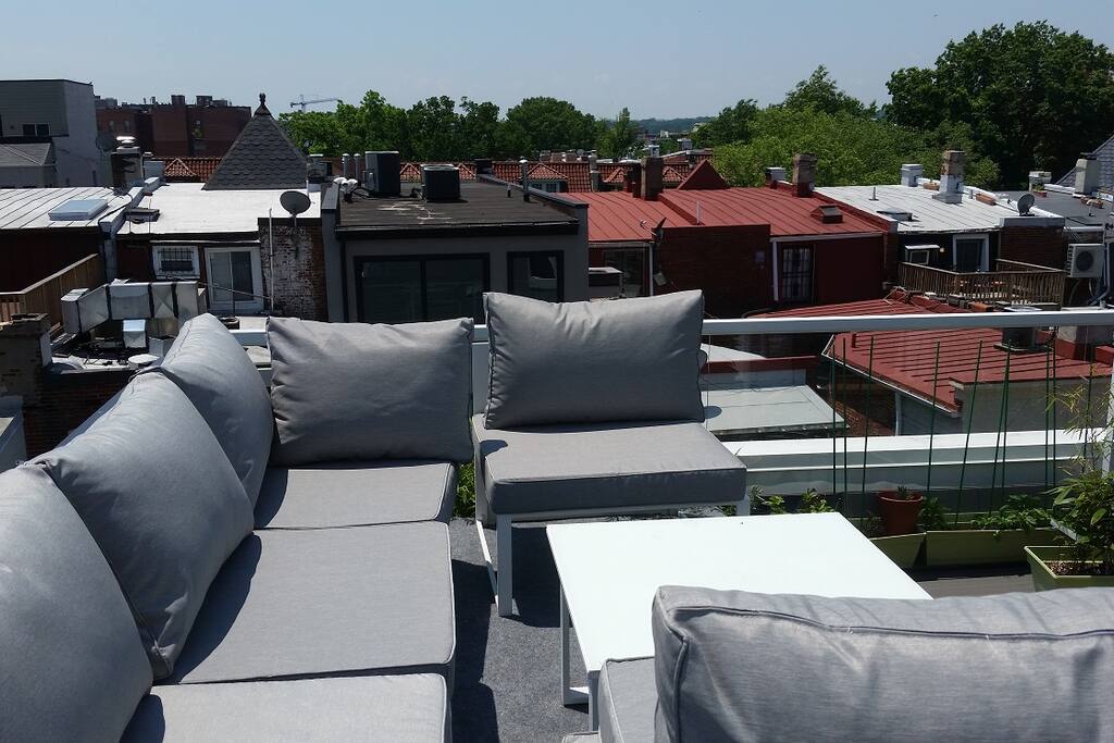 Deck lounge