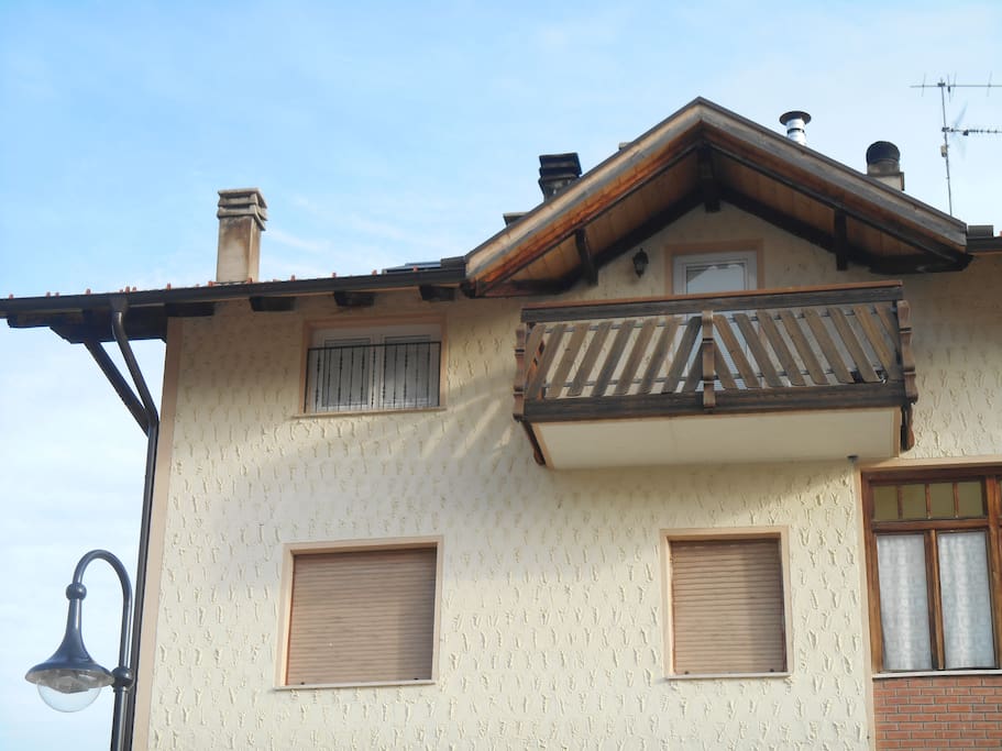 Appartamento mansardato con balcone