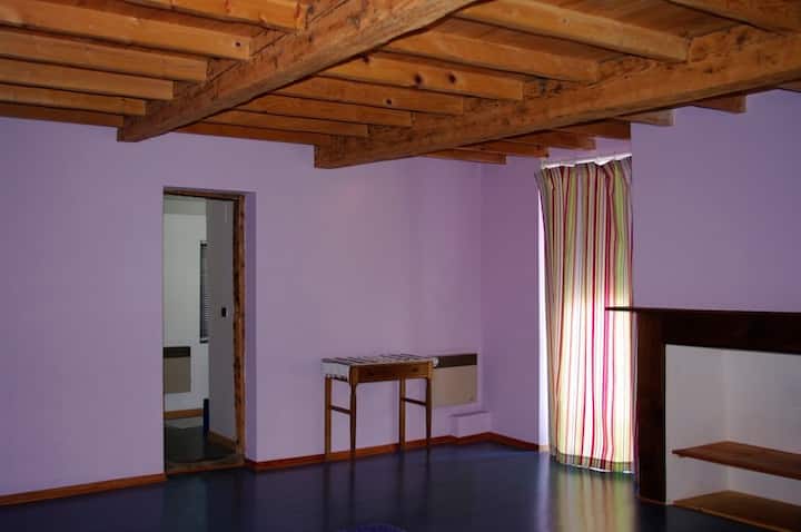 prva spavaća soba i pristup kupaonici