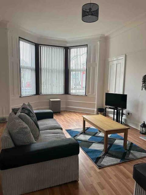 Ground floor west end flat.