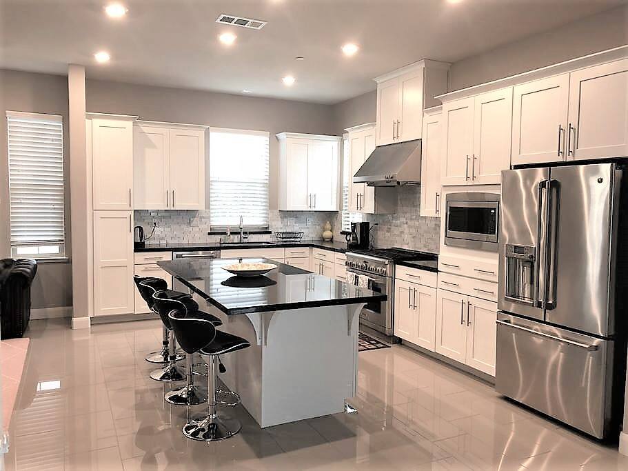 Spacious Gourmet Kitchen