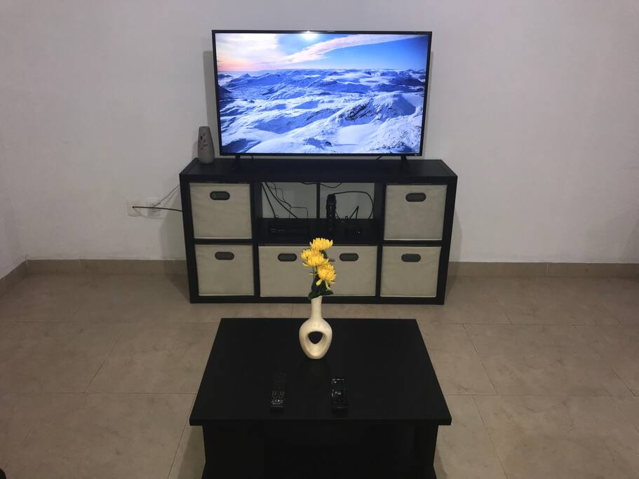 TV de 50” con cable / 50” Cable TV
