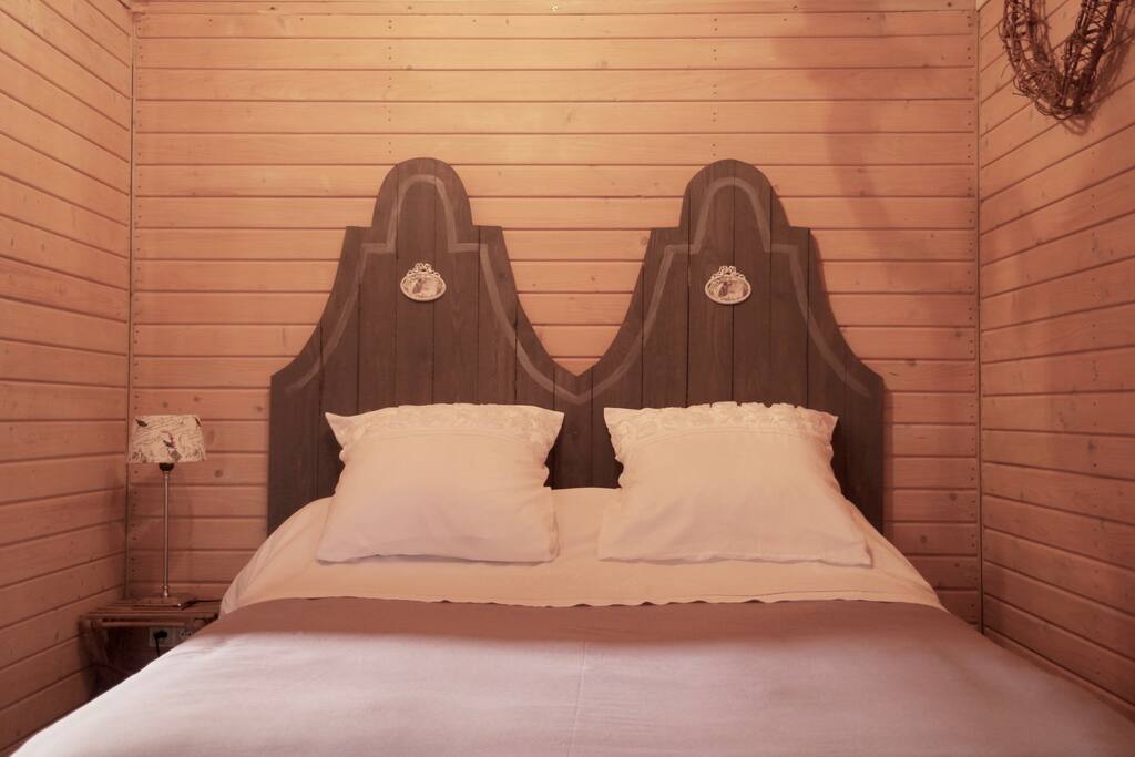 Grande chambre - 1 Lit 140x200cm