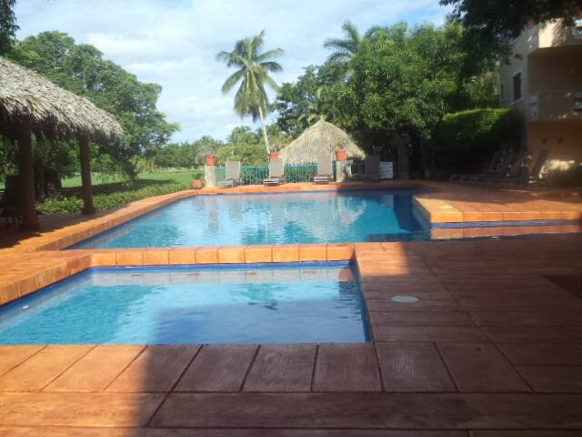 Departamento remodelado con AlbercayCancha deTenis