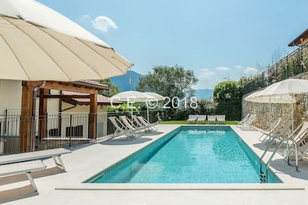 BELVEDERE B3 LAKE VIEW&POOL & AIRCON APT-LAKE COMO