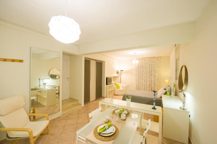 ZEN Cozy Urban Ap in the heart of Zakynthos town