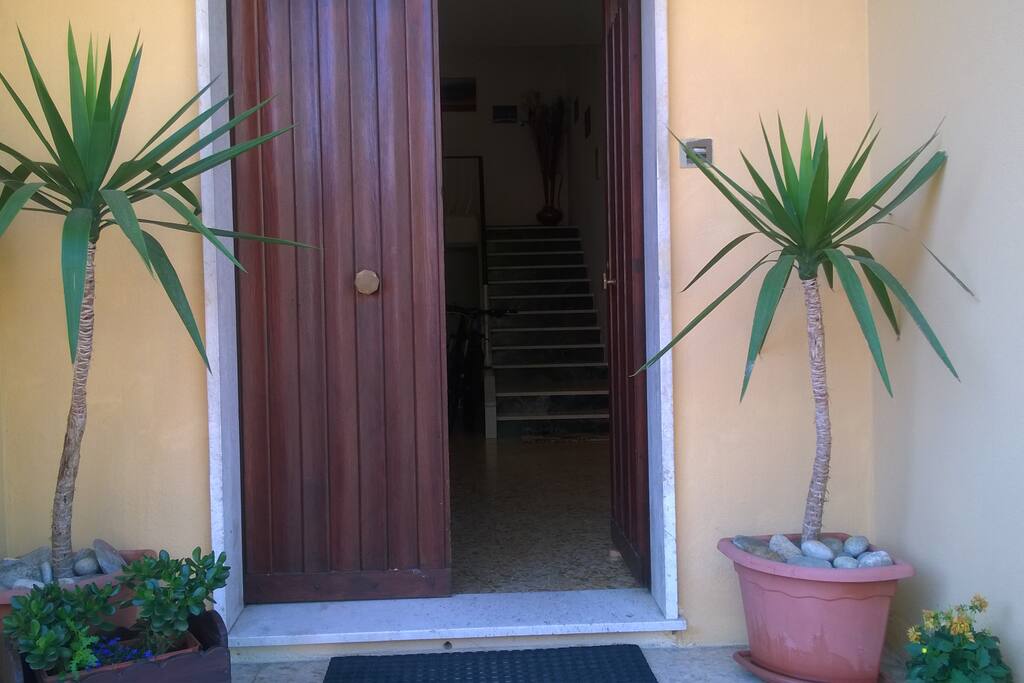 Entrata della Casa