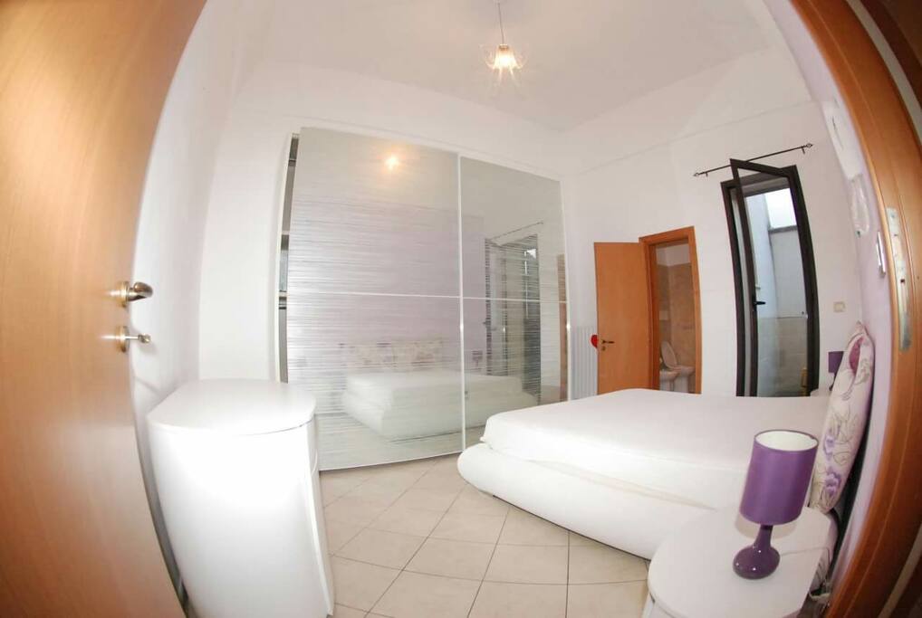 Camera da letto matrimoniale con bagno