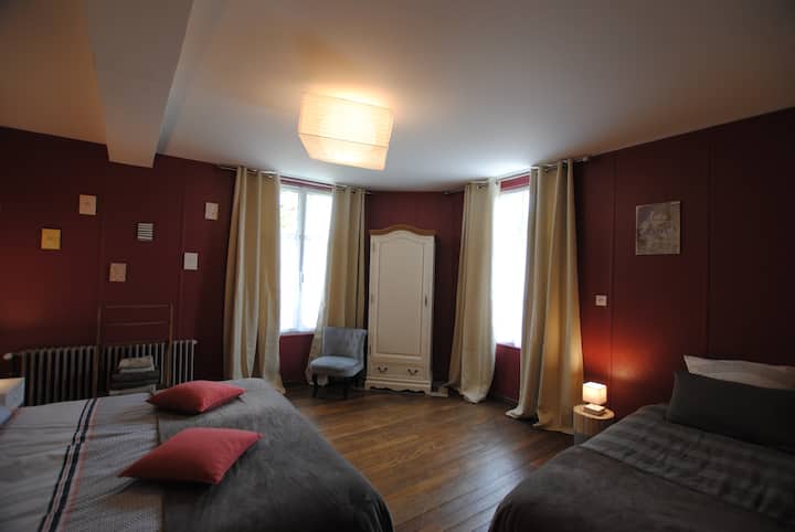 חדר שינה 5 - קומה (3 מיטות 90x200)