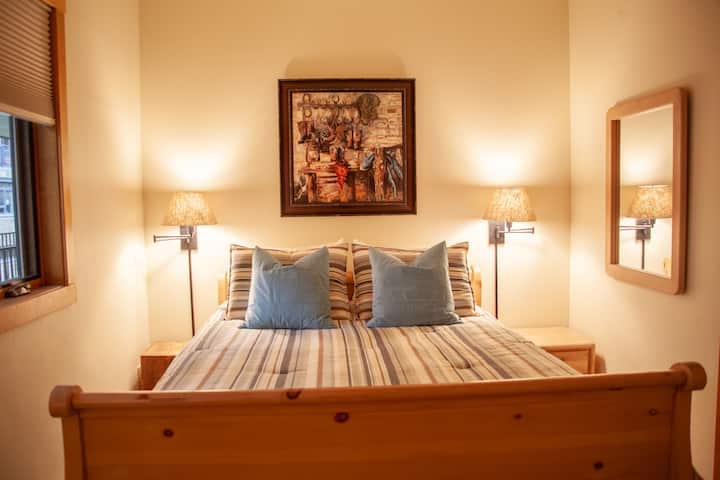 Queen bedroom with all new bedding and pillows, with private bath