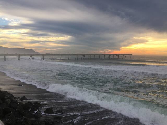 Ocean front 6000 sq House gallery image 2