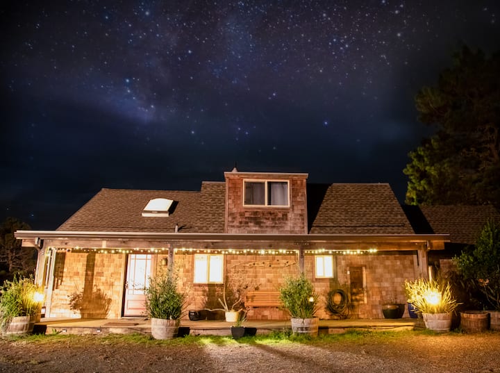 Exquisite Getaway Overlooking Ocean Houses for Rent in Albion