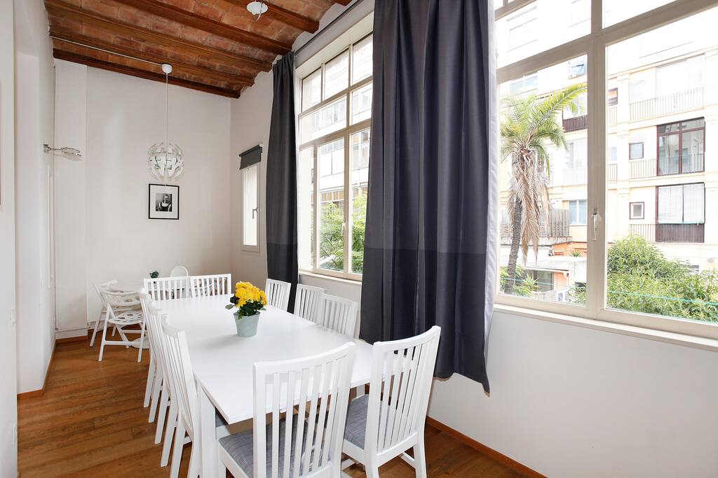 Main dining room area