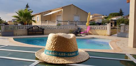 Cosy family house with swimming pool