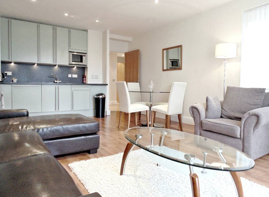 Open Plan Kitchen & Lounge