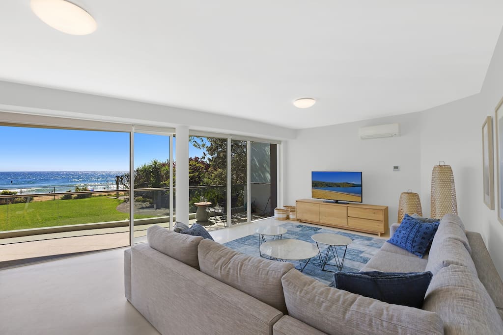 Lounge room