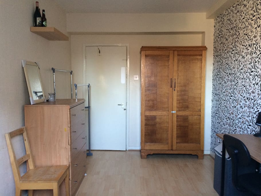 spacious room