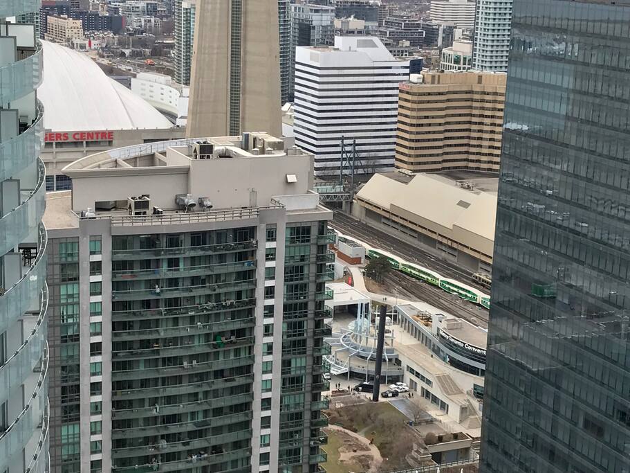 One minute walk to Metro Toronto Convention Centre. View from Balcony