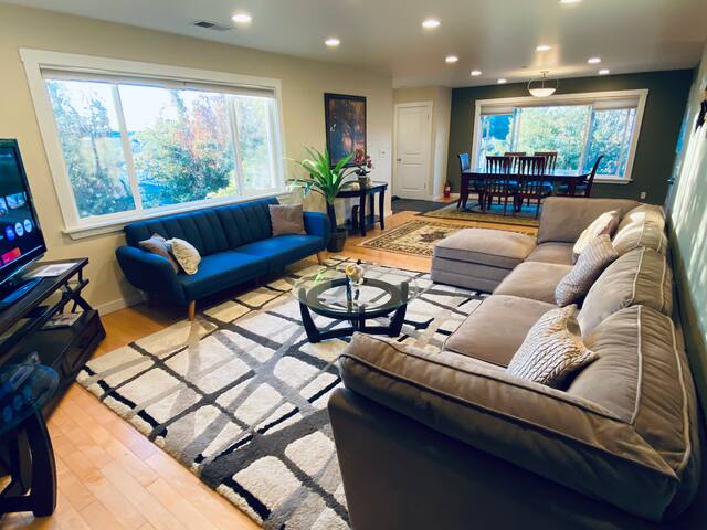 ❤️A Luxurious 3B/2B with Air Conditioning gallery image 3