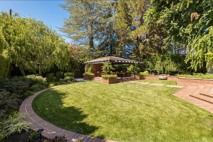 Tranquil Retreat in Palo Alto