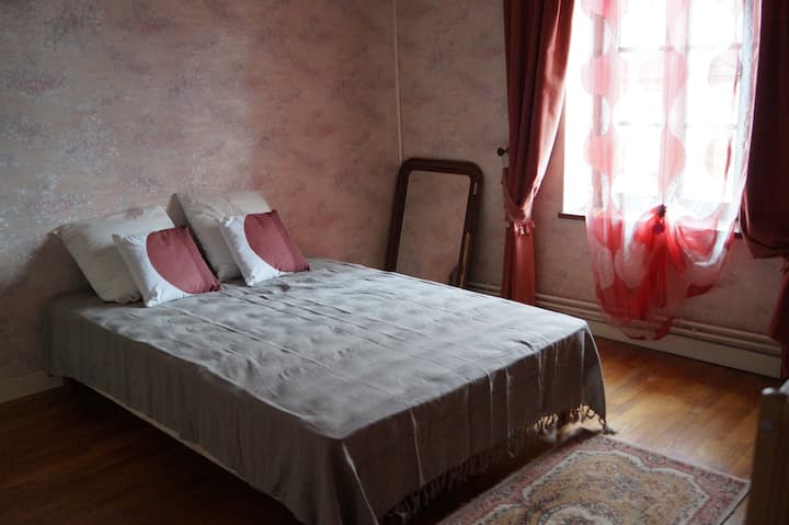 غرفة النوم 1