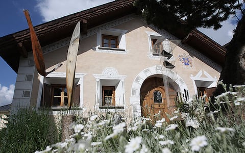 RUHIG-ZENTRAL-ORGINAL HAUTEIL (3 apartments)