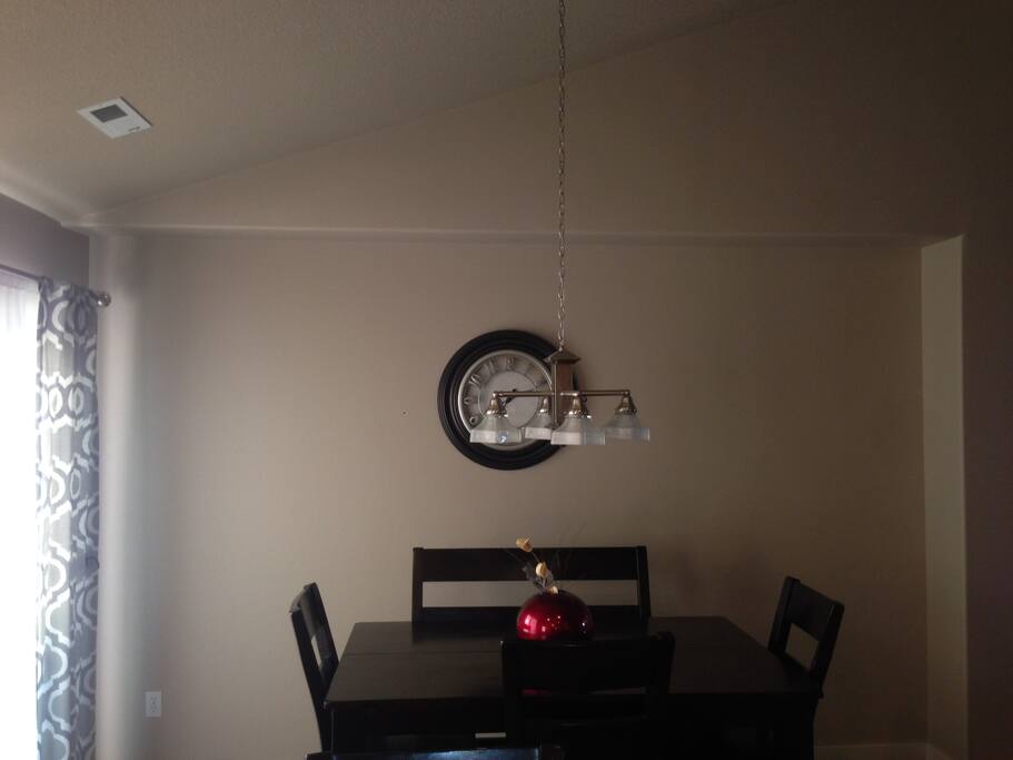 Expandable table in the dining room.