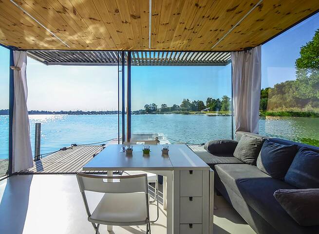 Houseboat HT2 with sauna, fireplace and motorboat