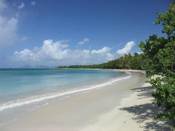 5-minute  walk  to the beach