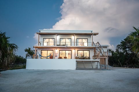Eco-Friendly Villa at Secret Beach Belize!