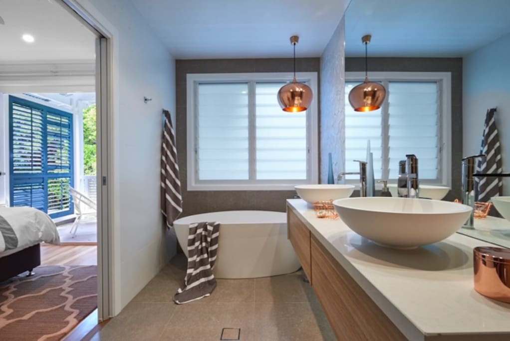 Amazing main ensuite.