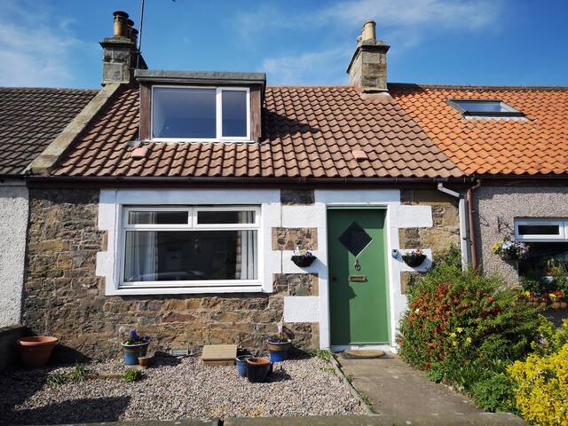 Airbnb Dairsie Holiday Rentals Places To Stay Scotland
