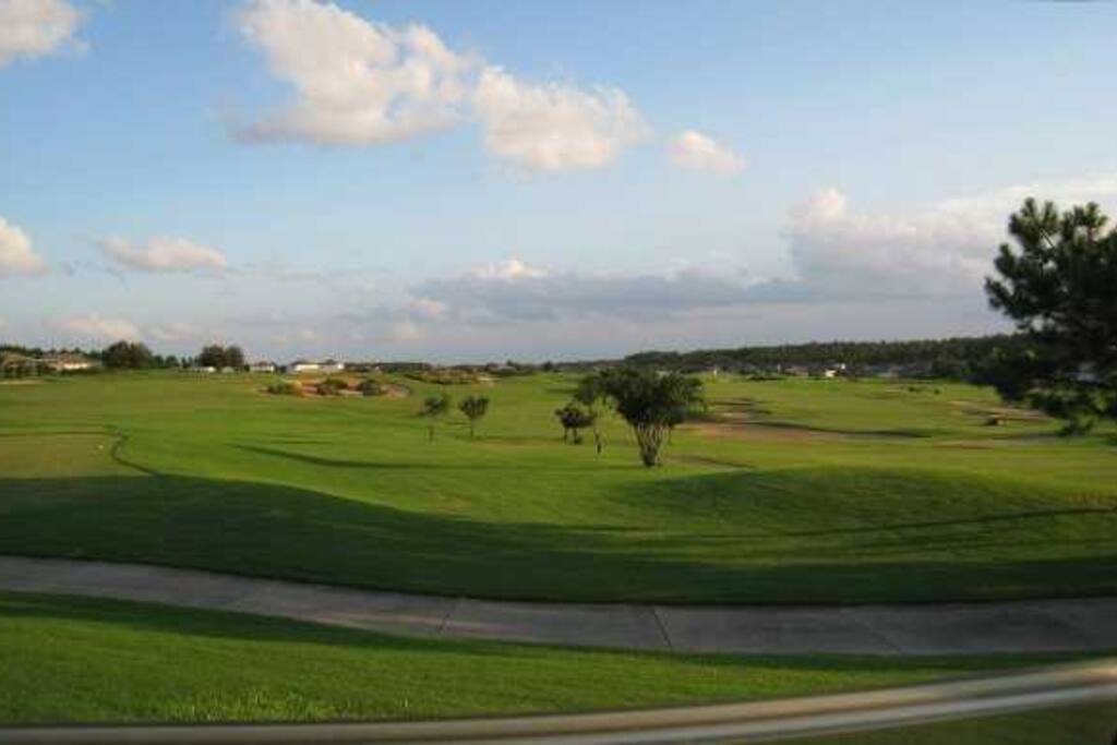 Highlands Reserve Golf Club (1.4 mi - 2km)