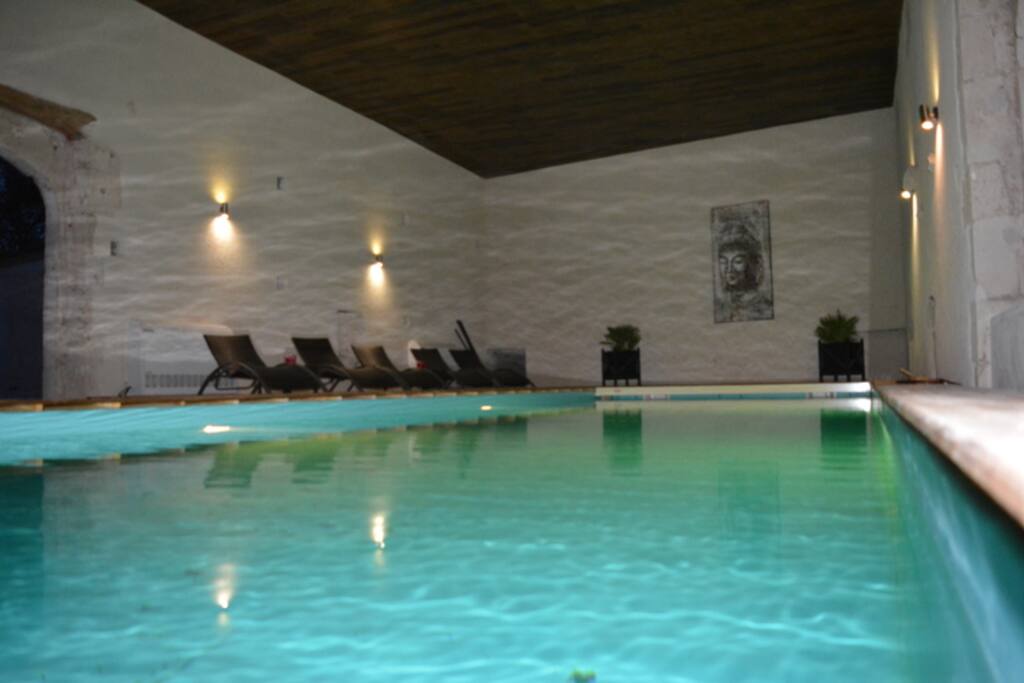 Piscine intérieure