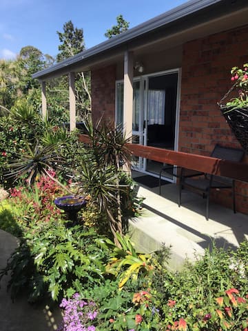 Modern 2 bedroom cottage