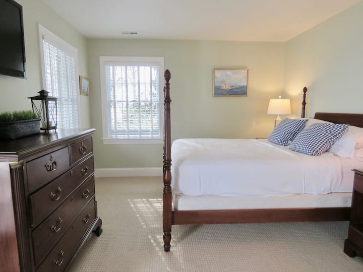 Queen Room Second Floor
