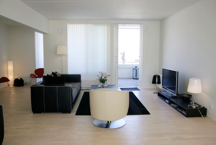Luxury apartment, Islands Brygge gallery image 4