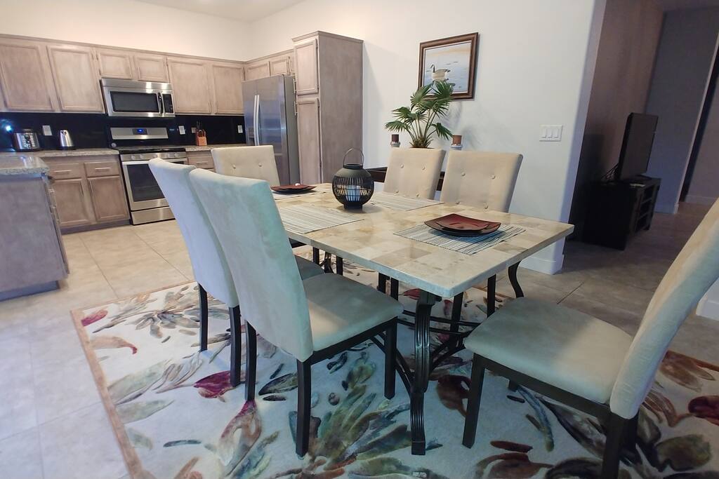 Kitchen-Dining Area