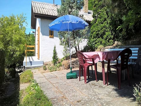 Summer house with panorama for 2+1 people