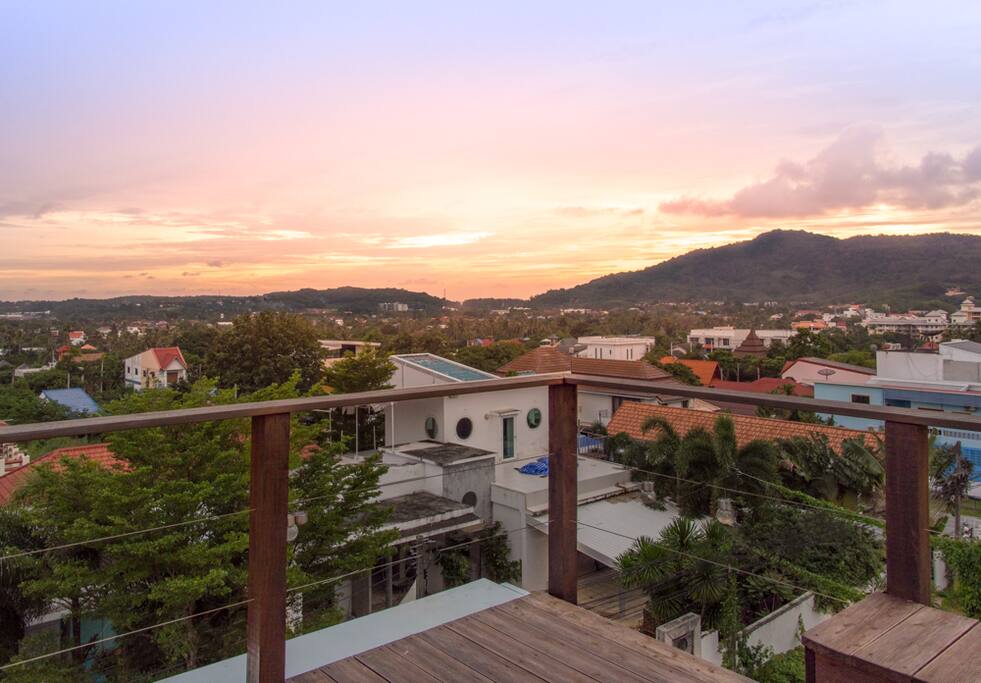 There is a large rooftop terrace, BBQ area and deck with fantastic ocean views.