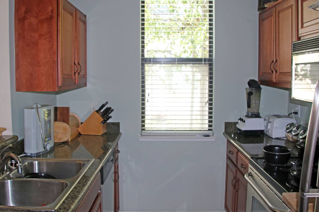 Fully equipped kitchen