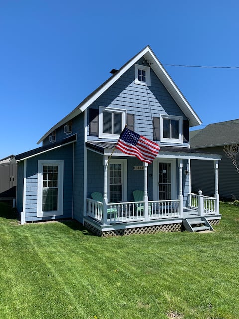 Captain Dan's Lake Ontario Cottage
