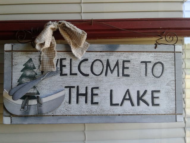 Airbnb New London Vacation Rentals Places To Stay North