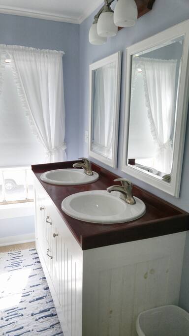 1st full bath upstairs, recently remodeled